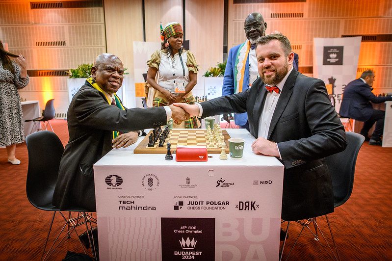 Ian Wilkinson at the FIDE 100 banquet